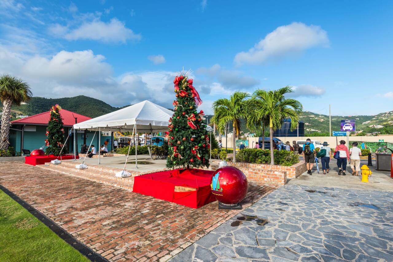 Top Reasons to Sail the Caribbean in Winter: Sun, Celebrations & Amazing Charter Deals