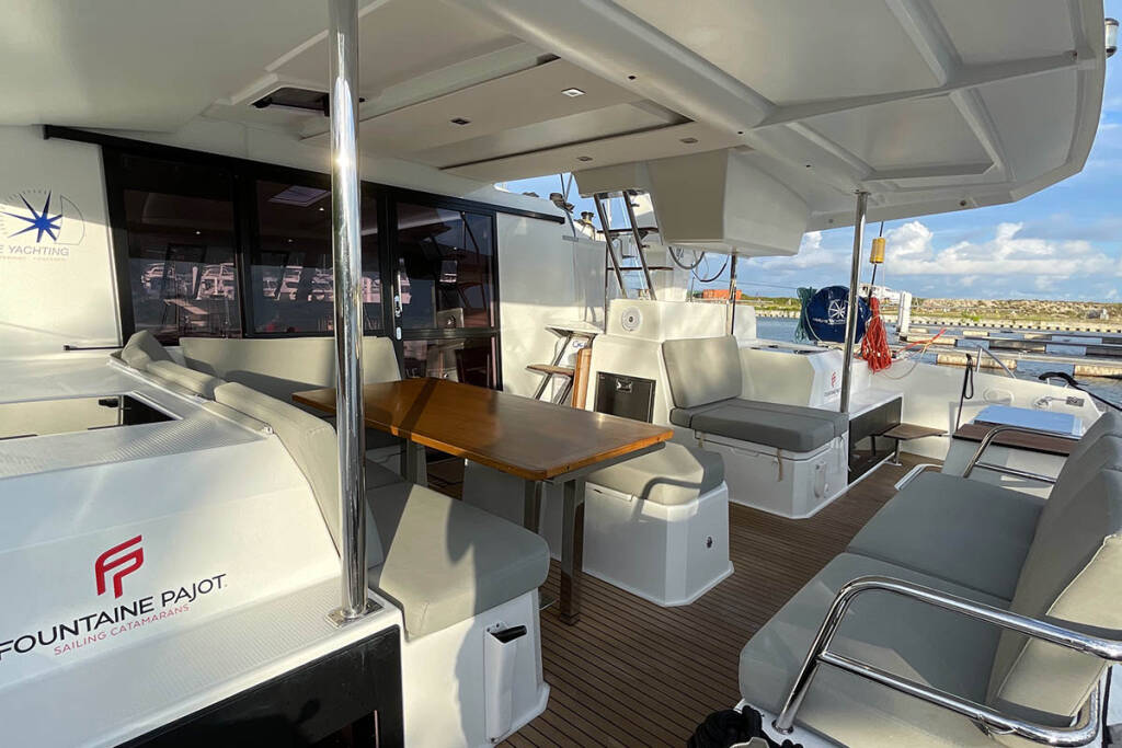 Fountaine Pajot Astrea 42, Nauti Mollie (ex. Out Of Office)