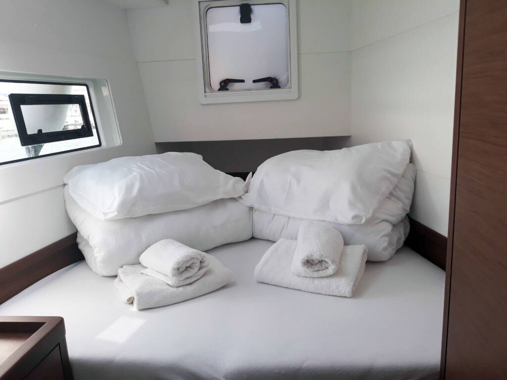Lagoon 40, Nathalie - Cabin charter starboard bow