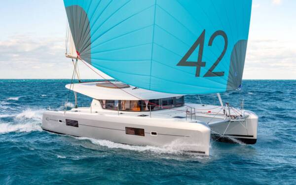 Lagoon 42 Luce Nera