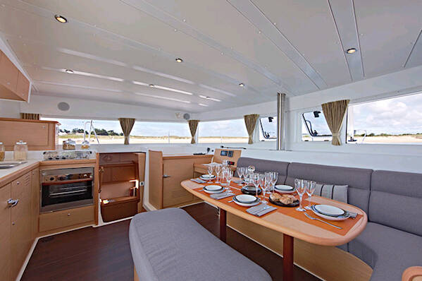 Lagoon 42 Luce Nera